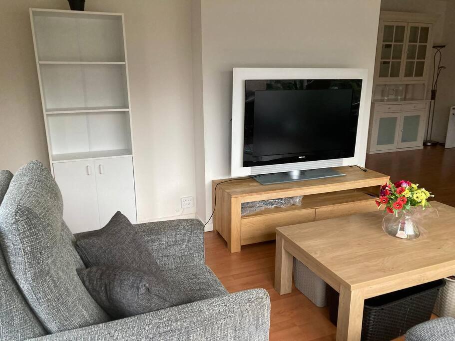 Charming Sunny 100m2 Entire With 2 Bedrooms